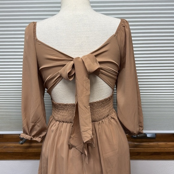 Dokotoo NWT Tan Square Neck Tie Back 3/4 Sleeve Aline Mini Dress Size Small - Picture 6 of 14